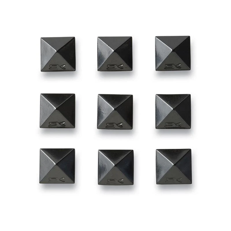 Dakine Pyramid Studs